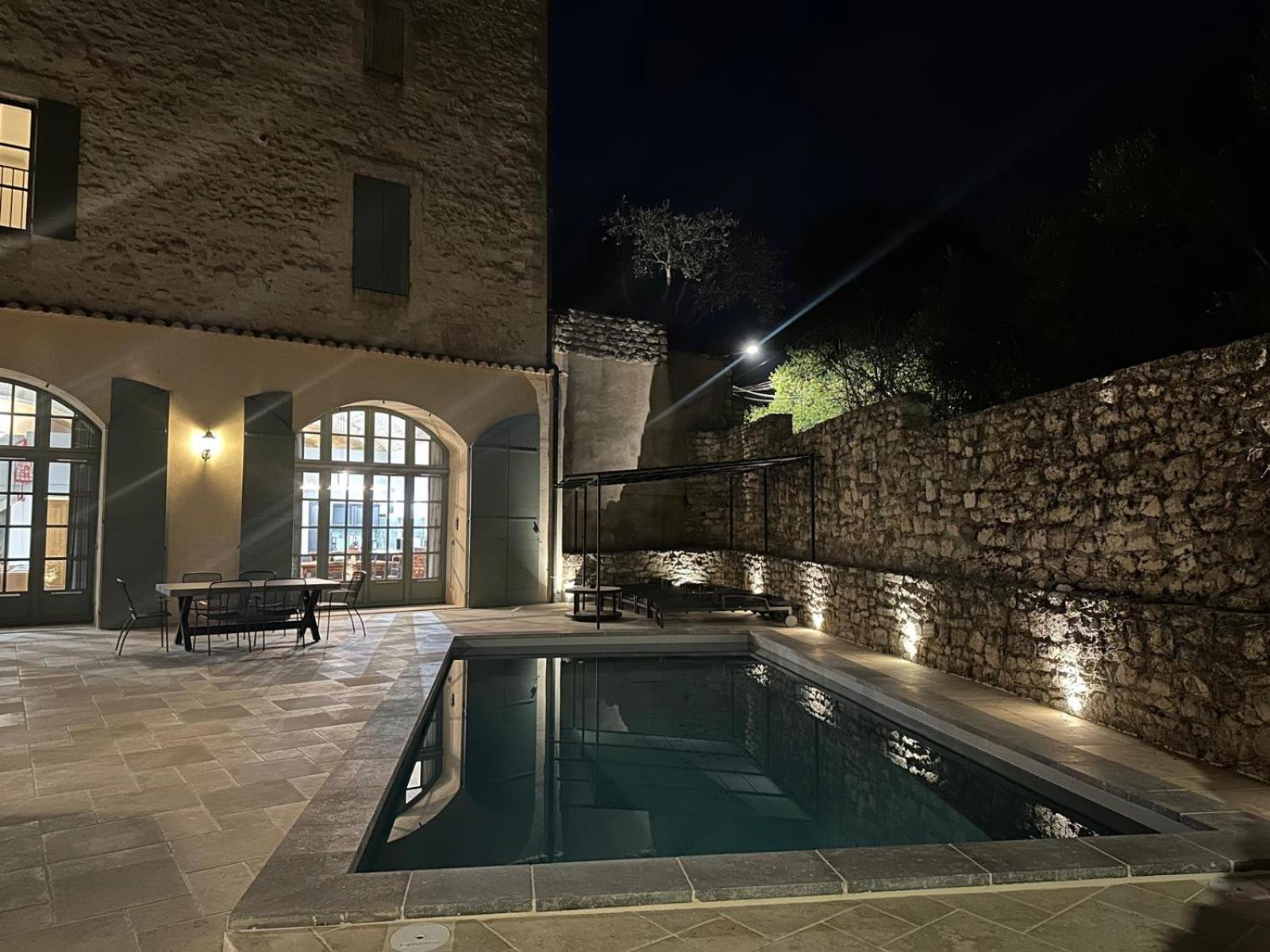 Appartement Avec Piscine Privee Dans Residence Pour 6 Personnes Uzès Kültér fotó